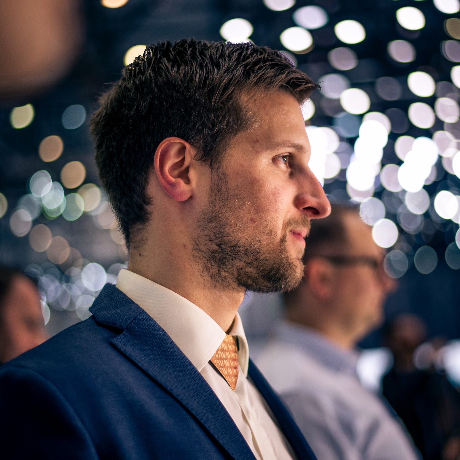metallkrawatte_edel_mode_2019_was_anziehen_diarget
